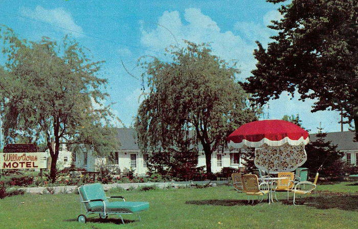 Willo-Acres Motel (Canton Inn and Suites) - Old Postcard And Promos